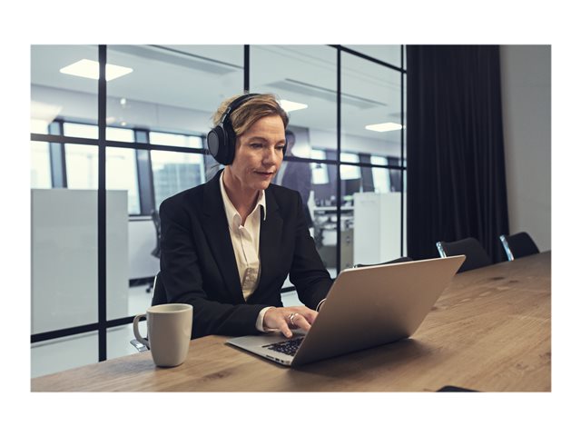 Anwendungsbeispiel Links Vorne EPOS SENNHEISER ADAPT 660 Over-Ear Bluetooth Stereo Headset mit ANC USB-A BT-Dongle Hardcase Teams zertifiziert